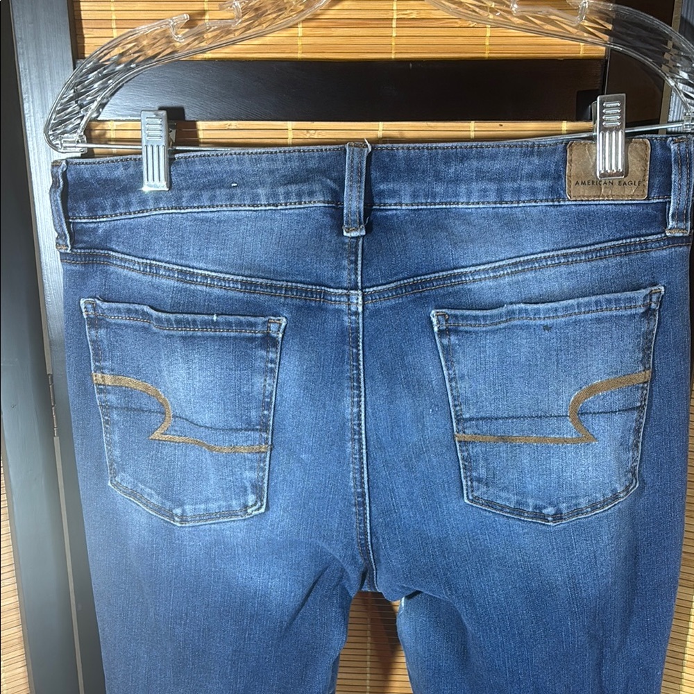 American Eagle Outfitters High Rise Blue Jeans - Picture 5 of 6